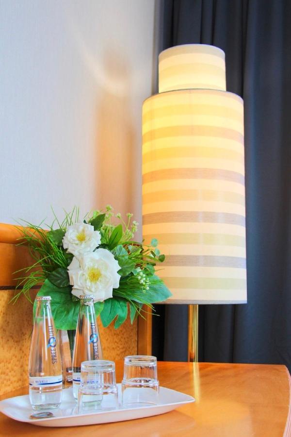 Parkhotel Viktoria Фельтен Экстерьер фото