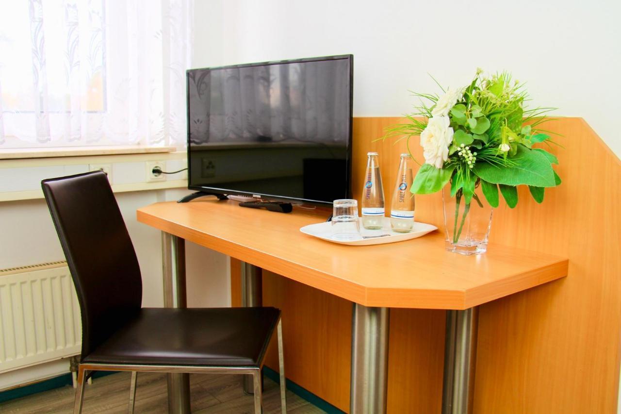 Parkhotel Viktoria Фельтен Экстерьер фото