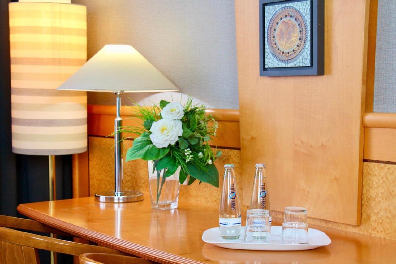 Parkhotel Viktoria Фельтен Экстерьер фото